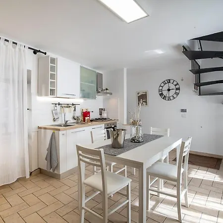 Apartmán Casa Stella In Centro Su 3 Piani Ingresso Indipendente