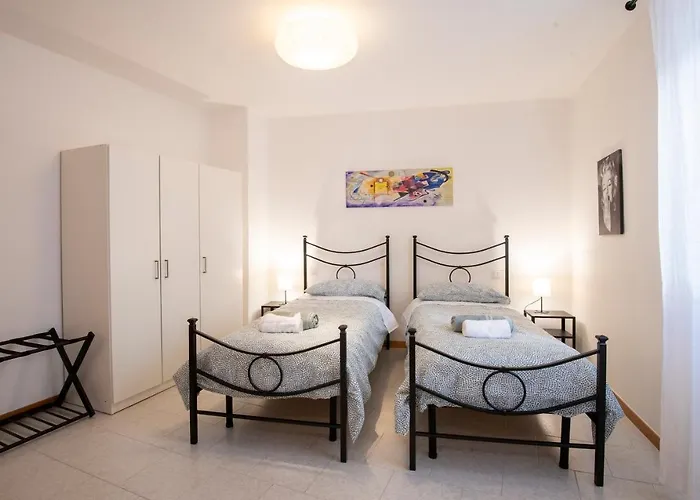 Casa Stella In Centro Su 3 Piani Ingresso Indipendente Gubbio